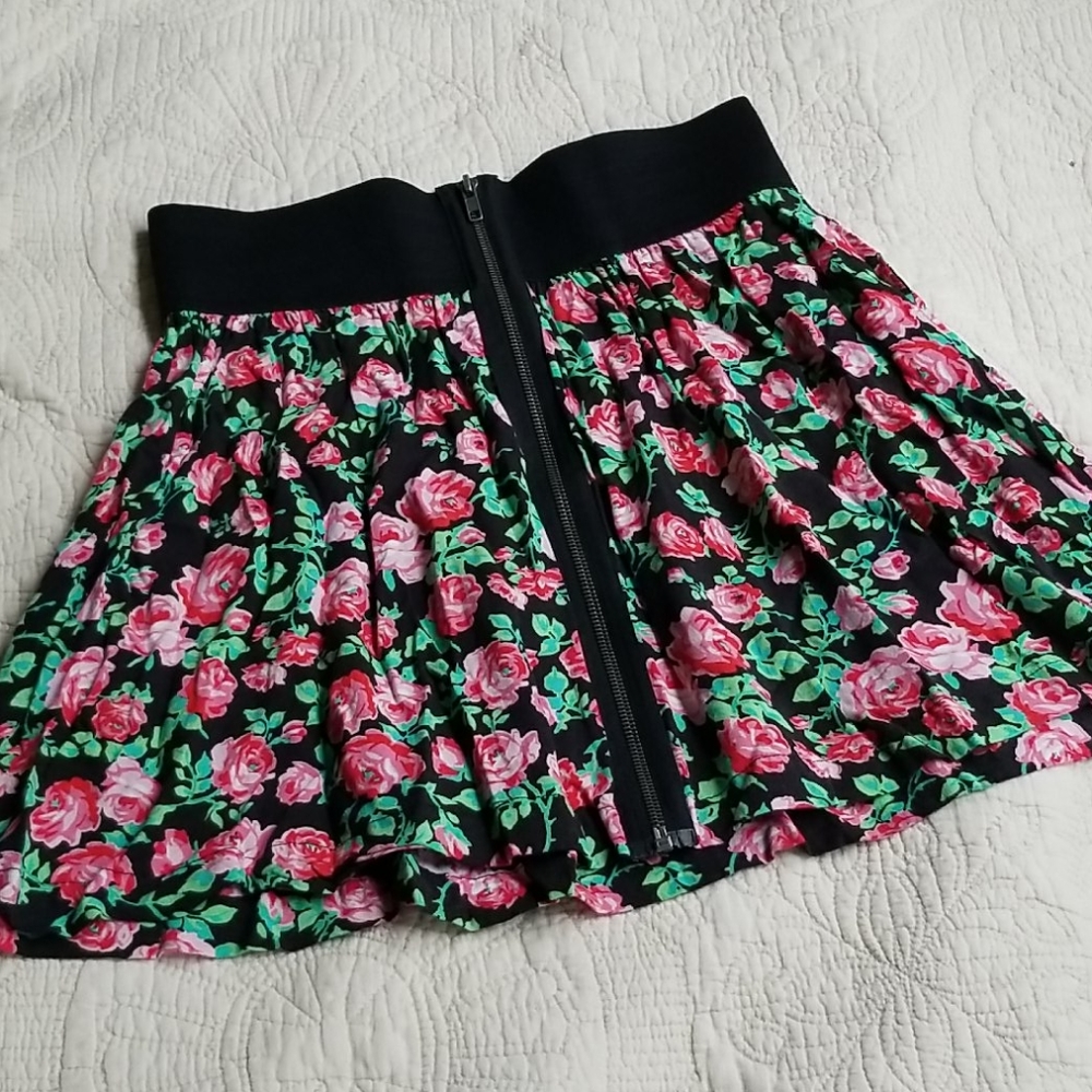 🌟10 FOR $30 PINK Floral Skater Skirt